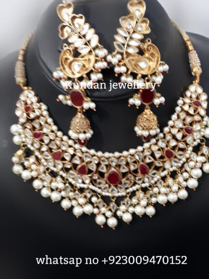 Neckles