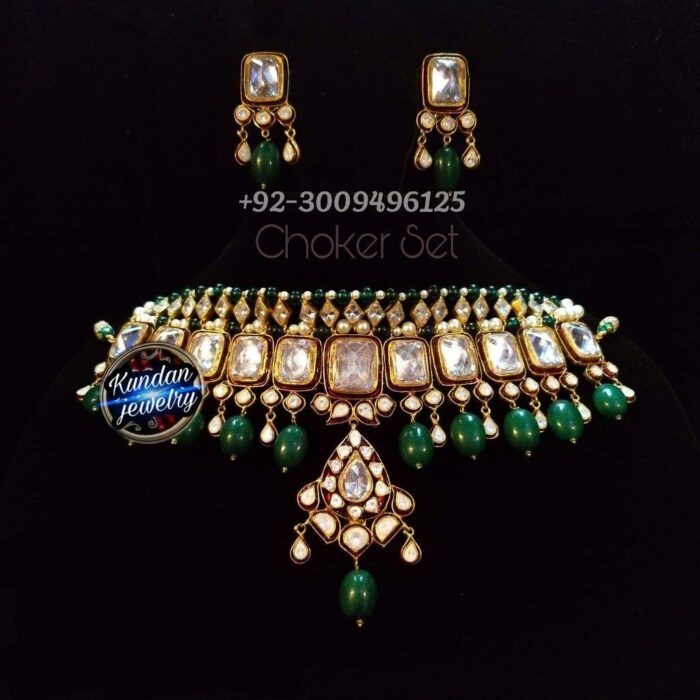 Green choker - Image 1