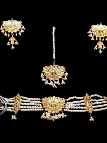 Choker set