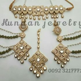 Choker set
