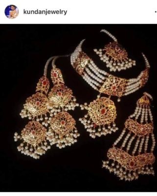 Necklace set