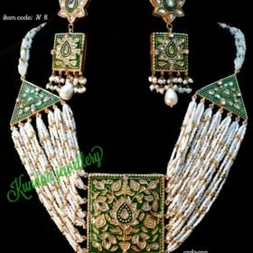 Necklace set