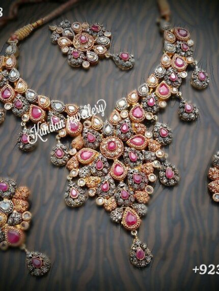 Necklace set