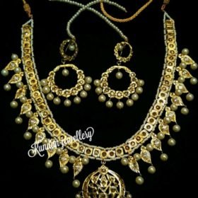 Necklace set