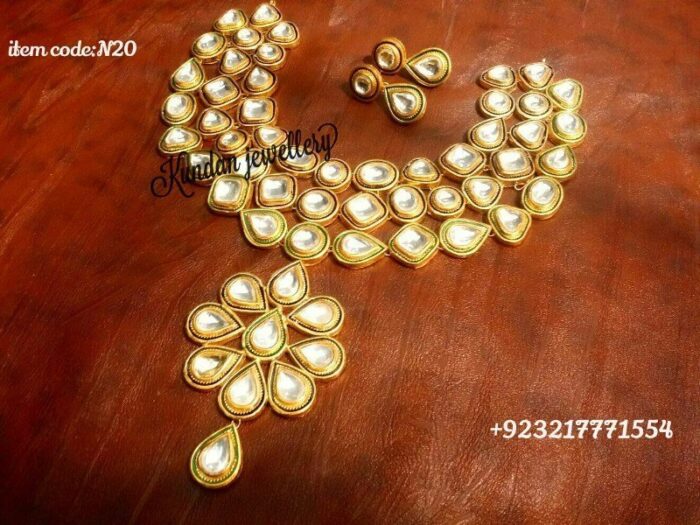 Necklace set - Image 1