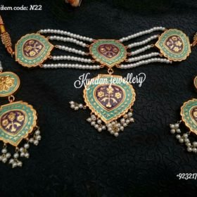 Choker set