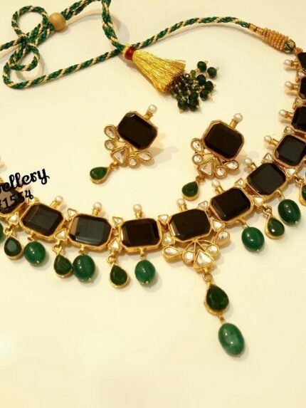 Necklace set