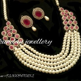 Necklace set