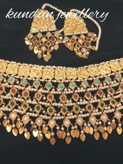 Choker set
