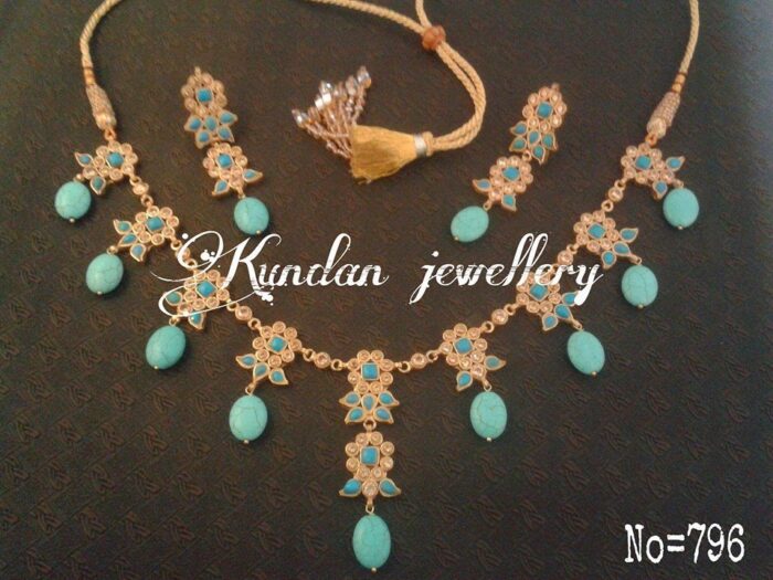 Necklace set - Image 1