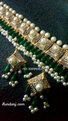 Green Choker Set