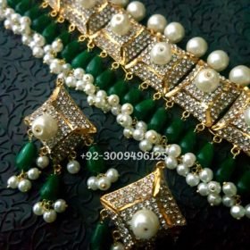 Green Choker Set