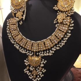 Necklace set