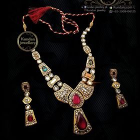 Necklace Set