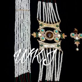 Brooch set