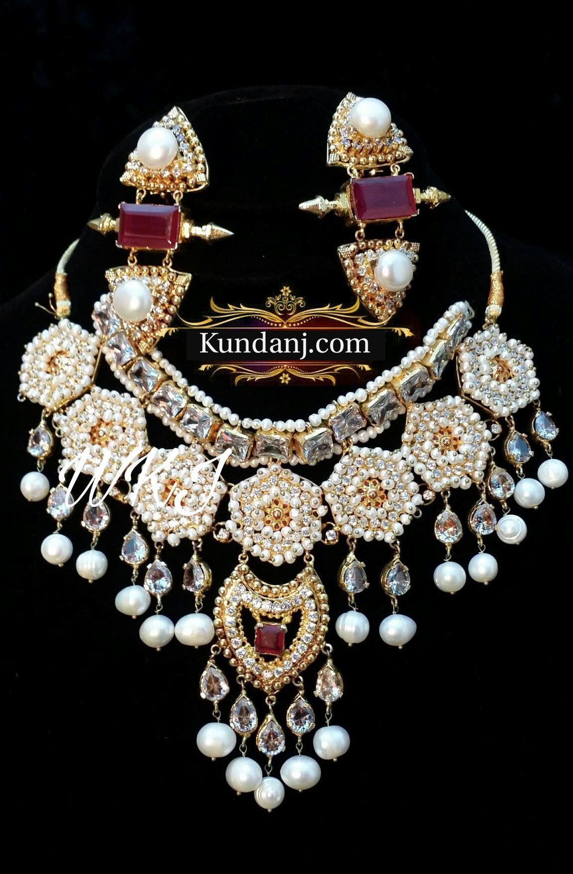 N158 Necklace Set - Image 1