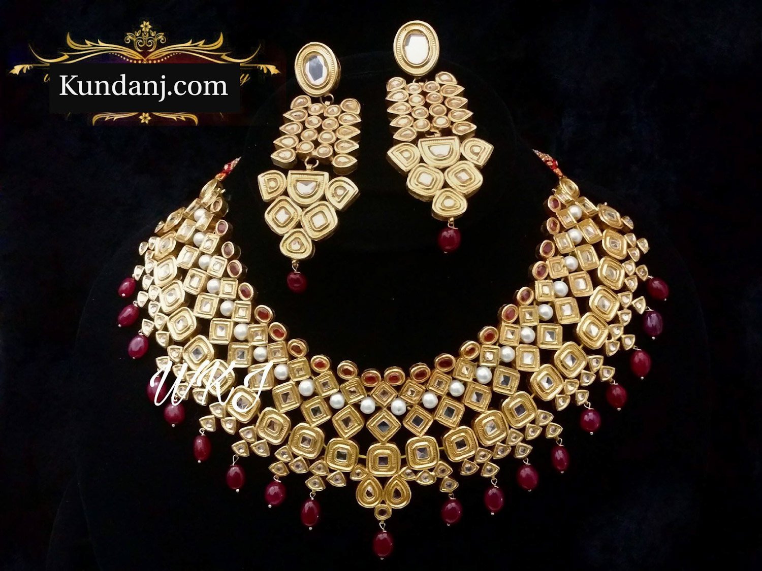 N172 Necklace Set - Image 1