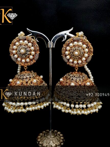 Jhumkay