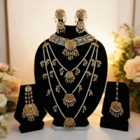 Pearl Cascade Antique Royal Bridal Set - Image 4