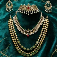 Emerald Heirloom Pearl Bridal Set - Image 2